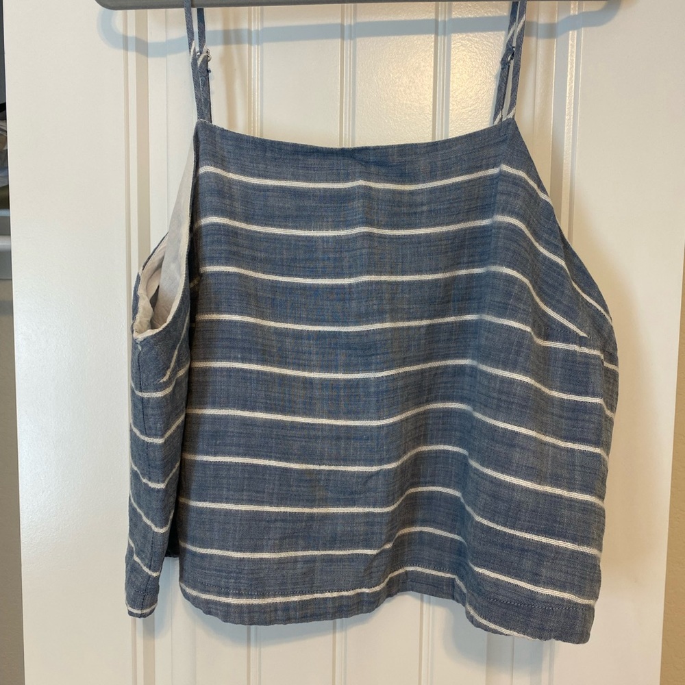 Universal thread crop top